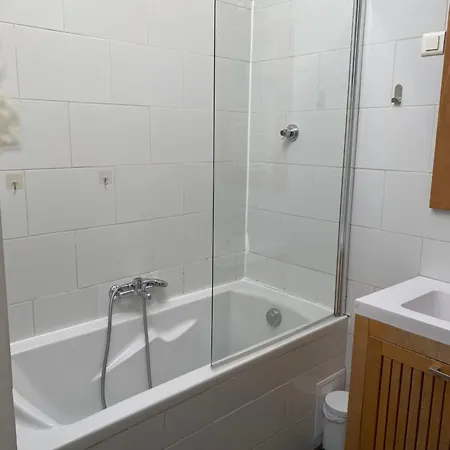 T4 Terrasses Vieille Ville, Апартаменты *