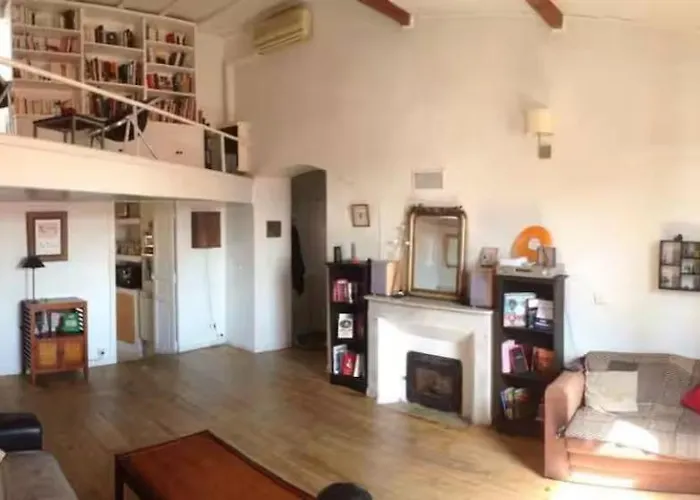 Apartmán T4 Terrasses Vieille Ville, *