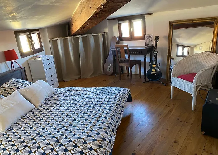 T4 Terrasses Vieille Ville, Daire